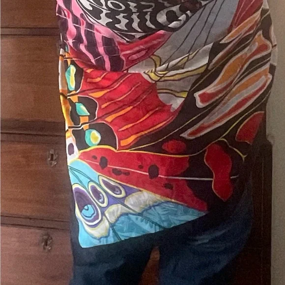 Diane Freis silk scarf - Picture 3 of 5